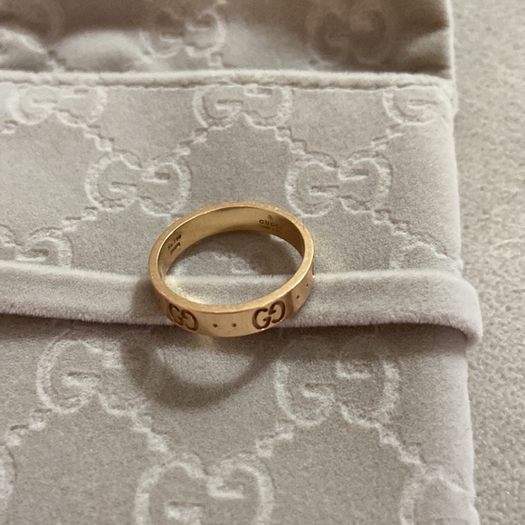 Gucci Thin Icon Band-18K Rose Gold - Picture 4 of 5